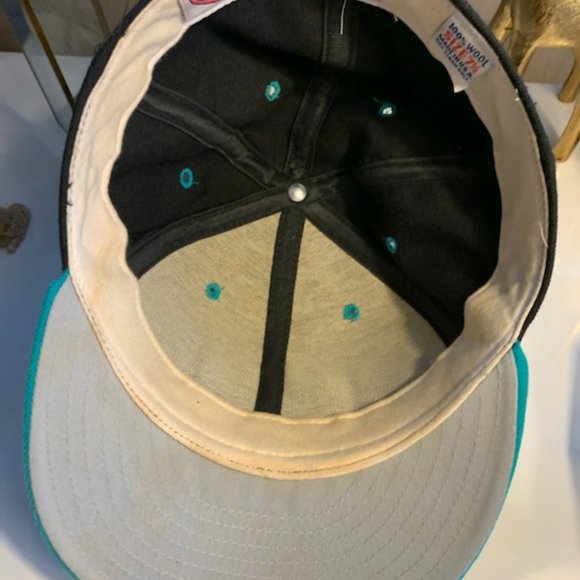 New Haven Ravens signed gates brown - Picture 5 of 5